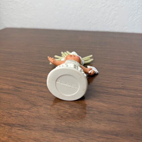 Cabbage Patch Doll Vintage Mini Figure Snow Queen Angel Bride 3.5" Tall 1994 - Picture 4 of 7